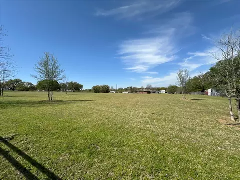 911 Cedar, Comanche, TX 76442