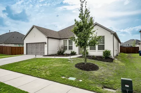 328 Savannah Ln, Oak Point, TX 75068