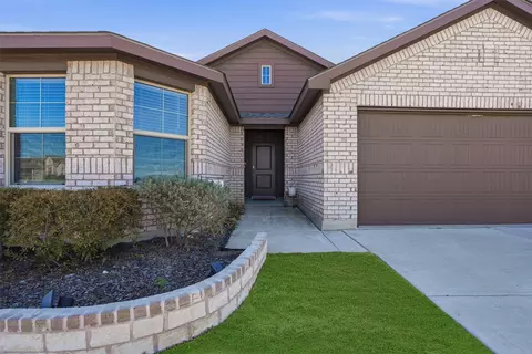 Exterior - 816 Durango Ln, Cleburne, TX 76033 photo 2 of 4