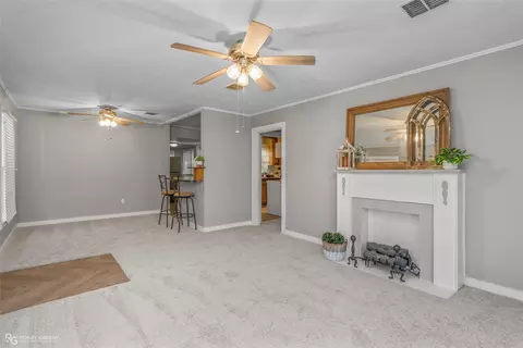 Living - 110 Kirby Pl, Minden, LA 71055 photo 2 of 4