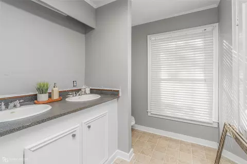 Bath - 110 Kirby Pl, Minden, LA 71055 photo 2 of 2