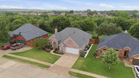 541 Crickett Way, Grand Prairie, TX 75052