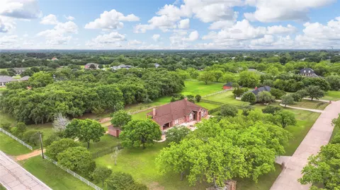 6375 Pecan Hollow Ln, Burleson, TX 76028