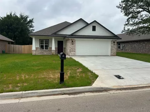 409 Conway St, Lacy Lakeview, TX 76705