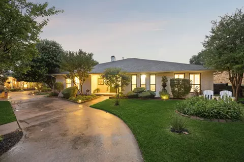 8721 Lacrosse Dr, Dallas, TX 75231