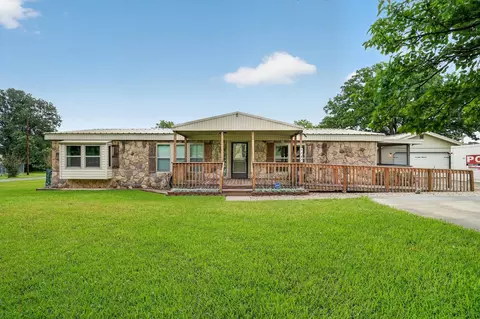 7757 Berry Rd, Burleson, TX 76028