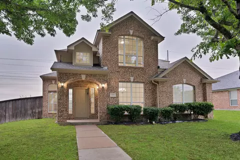 139 Glacier Ln, Cedar Hill, TX 75104