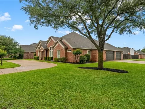 400 Oxford Hill Rd, Hewitt, TX 76643