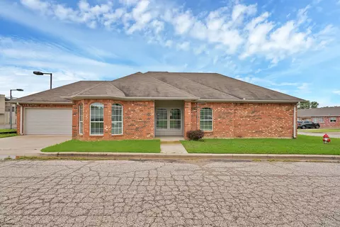 432 Lake Highland Dr, Lake Dallas, TX 75065
