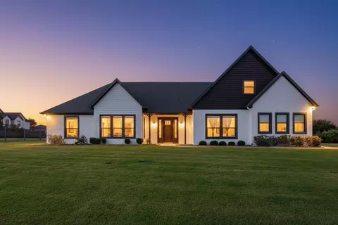 12701 Bella Strada Dr, Fort Worth, TX 76126