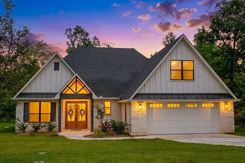 221 Brookside Dr, Hideaway, TX 75771