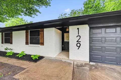 129 N Dobson St, Burleson, TX 76028