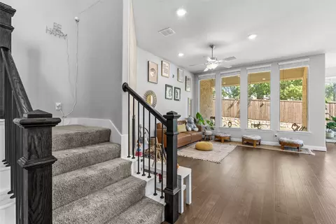 Entry Way - 2204 Christopher Ln, Euless, TX 76040 photo 4 of 7