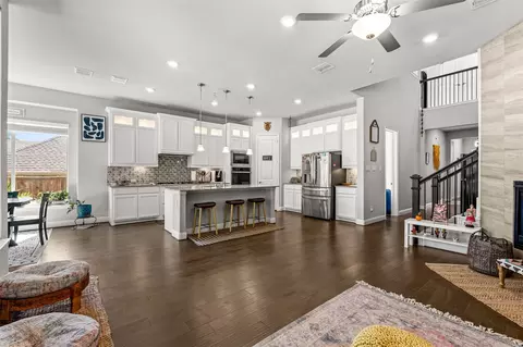 Entry Way - 2204 Christopher Ln, Euless, TX 76040 photo 5 of 7