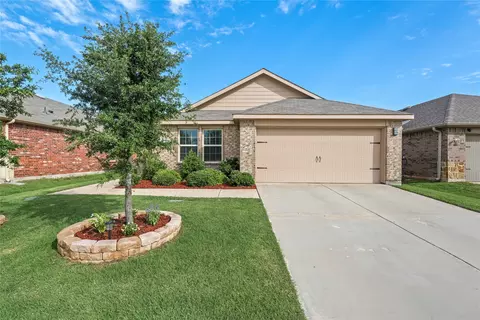 2300 Torch Lake Dr, Forney, TX 75126