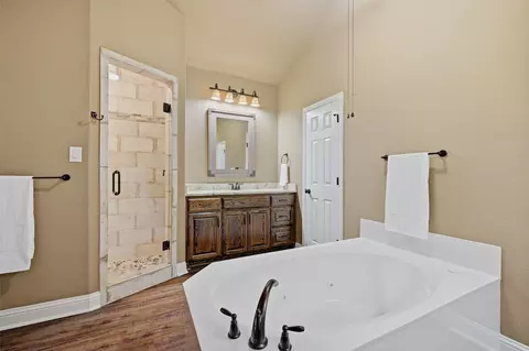 Bath - 367 George Rd, Howe, TX 75459 photo 2 of 4