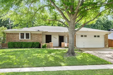3000 Bluebonnet Ln, Bedford, TX 76021