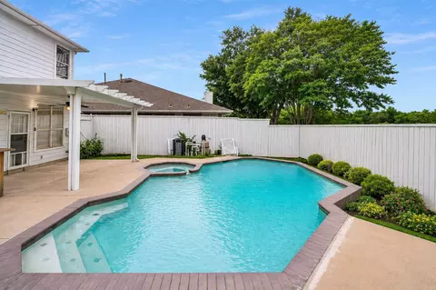 233 Keswick Ln, Mesquite, TX 75150