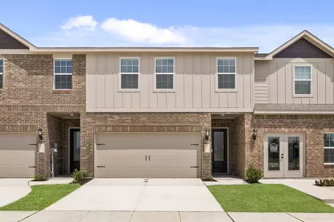760 Carson Ln, Pilot Point, TX 76258