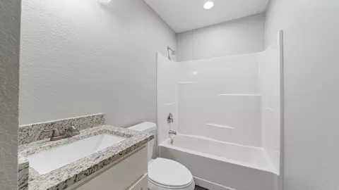 Bath - 207 E Mccoulskey St, Terrell, TX 75160 photo 1 of 2