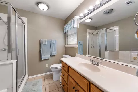 Bath - 216 Monument Trl, Lorena, TX 76655 photo 3 of 3