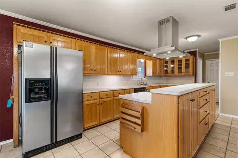 Kitchen - 216 Monument Trl, Lorena, TX 76655 photo 2 of 4