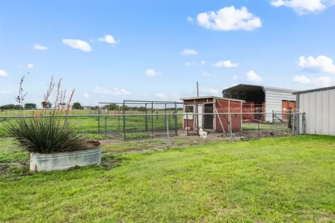 Exterior - 216 Monument Trl, Lorena, TX 76655 photo 5 of 6