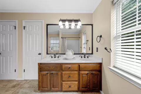 Bath - 743 Stillwater Rd, Waco, TX 76708 photo 3 of 3