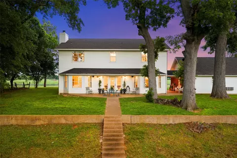 Exterior - 743 Stillwater Rd, Waco, TX 76708 photo 4 of 10