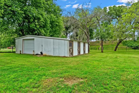 Exterior - 743 Stillwater Rd, Waco, TX 76708 photo 9 of 10