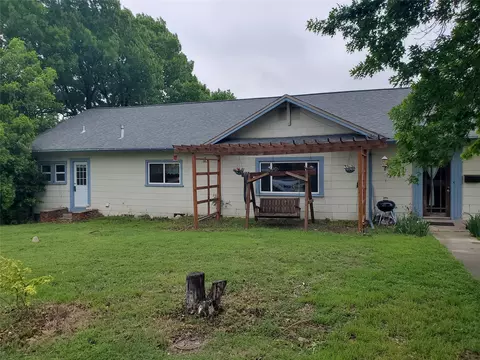 300 N Church St, Decatur, TX 76234