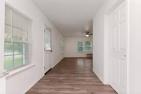 Entry Way - 1010 E College St, Terrell, TX 75160 photo 1 of 1