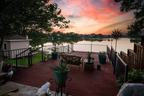 1303 Lakeshore Dr, Irving, TX 75060