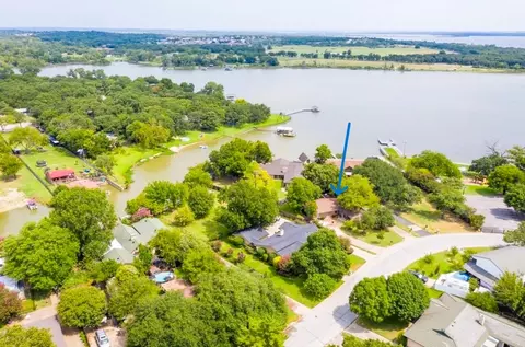261 Timberlake Dr, Azle, TX 76020