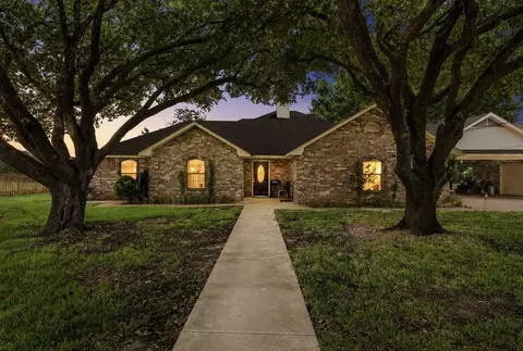 1692 W Tate St, Robinson, TX 76706