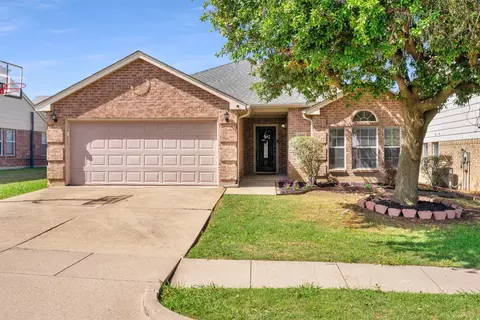4905 Stirrup Way, Fort Worth, TX 76244