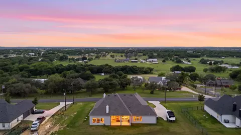 200 Finney Dr, Weatherford, TX 76085