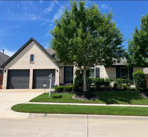 3917 Redbud Dr, Aubrey, TX 76227