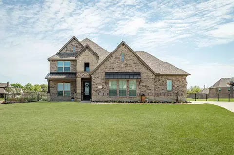 112 Walnut Dr, Van Alstyne, TX 75495