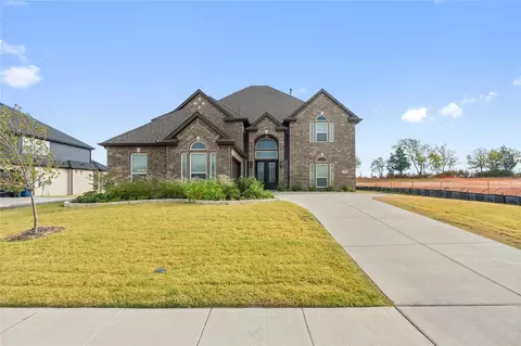 704 S Hidden Lakes Dr, Desoto, TX 75115