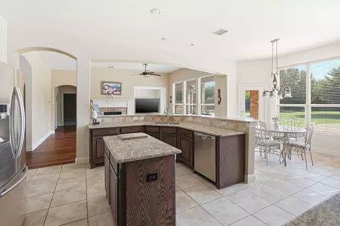Kitchen - 703 Mockingbird Dr, Murphy, TX 75094 photo 4 of 4