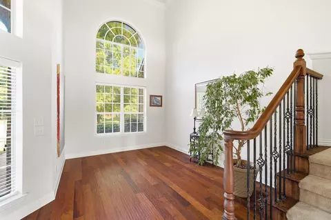 Entry Way - 703 Mockingbird Dr, Murphy, TX 75094 photo 4 of 6
