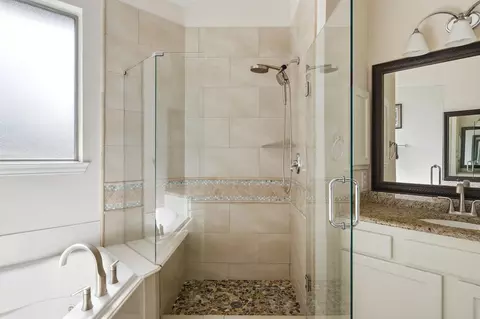 Bath - 703 Mockingbird Dr, Murphy, TX 75094 photo 2 of 3