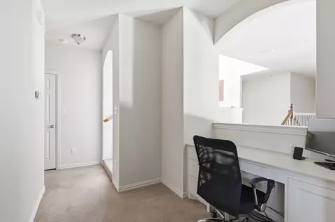 Entry Way - 703 Mockingbird Dr, Murphy, TX 75094 photo 6 of 6