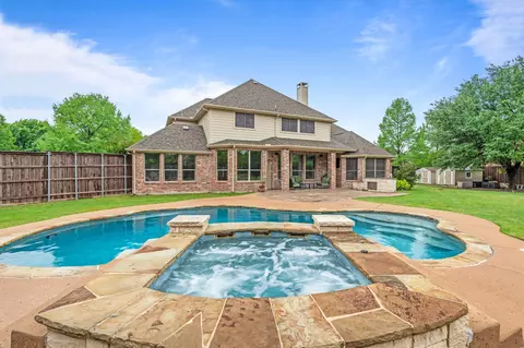 Exterior - 703 Mockingbird Dr, Murphy, TX 75094 photo 6 of 9