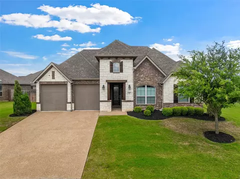 307 Oak Meadow Trl, Mcgregor, TX 76657