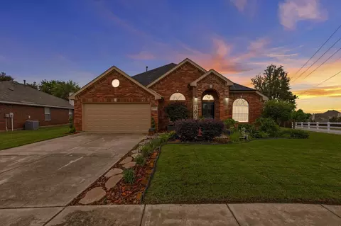 1594 Cedar Elm Dr, Corinth, TX 76210