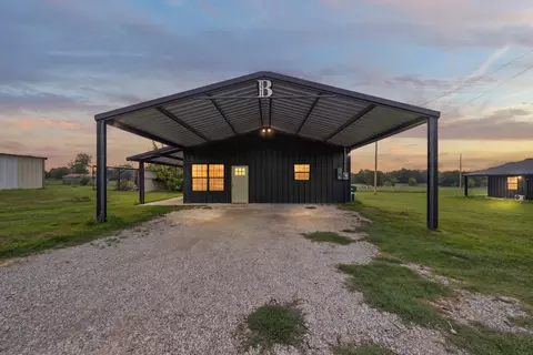 321 Avenue B #B, Walnut Springs, TX 76690