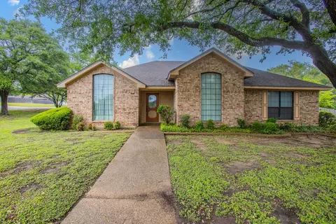 9900 Oak Ridge Cir, Woodway, TX 76712