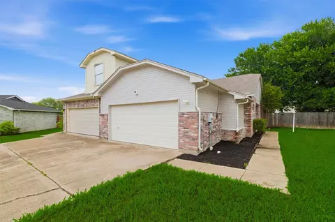 1001 Brenner Ct, Arlington, TX 76017